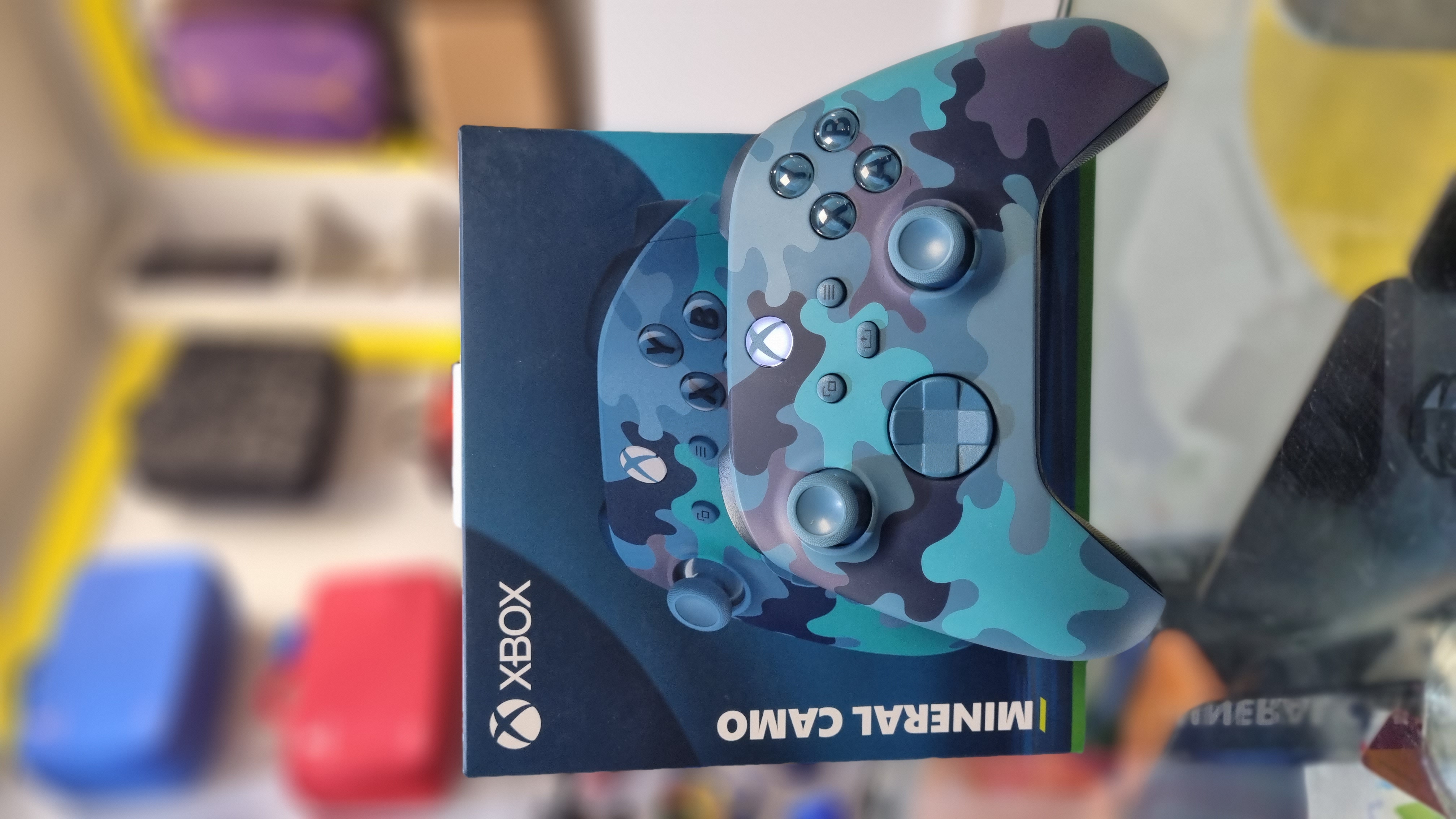 Xbox Wireless Controller – Mineral Camo Special Edition کارکرده